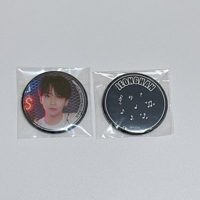 Seventeen 22museum 徽章 尹淨漢