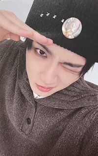 正規一 km 簽售卡 