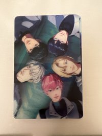 團封團卡（左）