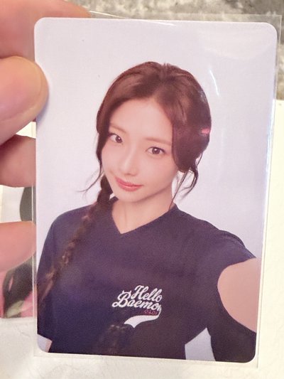 【正版ꕤ】😈BABYMONSTER x UT😈聯名 小卡 Uniqlo