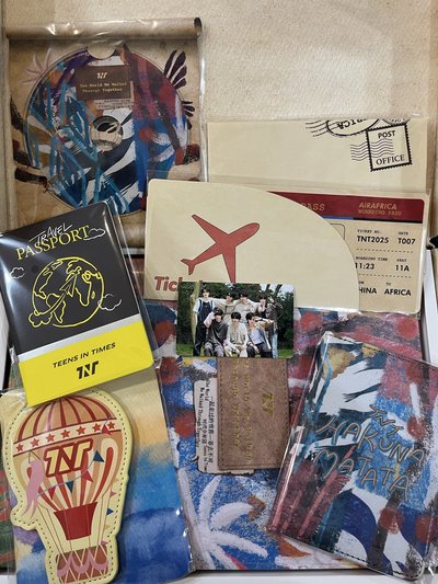 時團非去不可團款周邊小卡