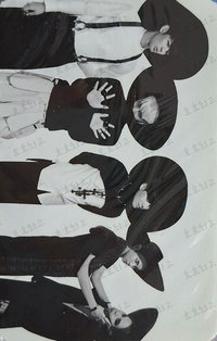 Everybody 專輯卡 