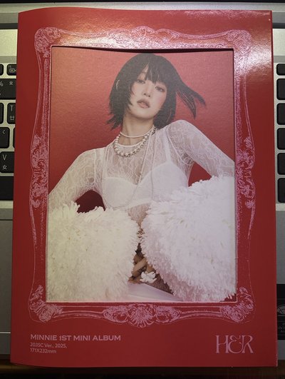 minnie her 紅版專輯（已拆）