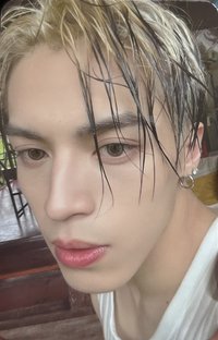 NEVER BEEN 隨機卡 