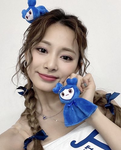 TWICE  五巡 吊娃 晴天娃Tzuvely