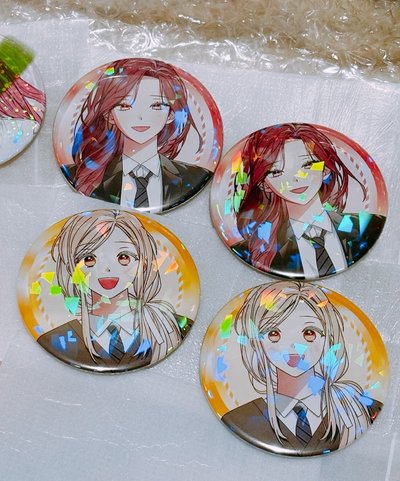 YUNAH/MINJU 胸章在台現貨