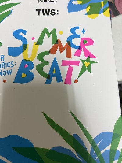 外盒有損但不影響裡面內容物