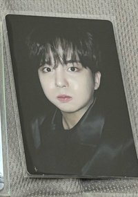 他嘟嘴真的好可愛==