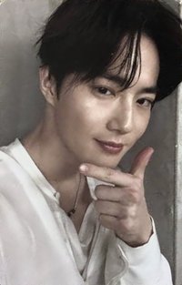 Self-Portrait 專輯卡 