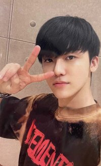 Hello Future yzy 簽售卡 