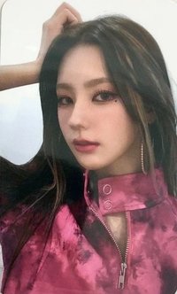 I NEVER DIE am 粉版 幸運卡 