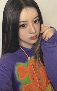 NOT CUTE ANYMORE 環球 來日紀念 幸運卡 