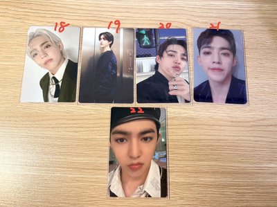 哲 專卡 特典 卡包 