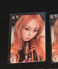 DW吉卡（上排1、2）