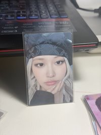 ROSÉ BORN PINK YG特典卡