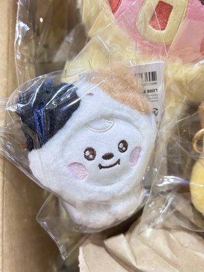 BT21 more fluffy 動物造型娃 吊飾 鑰匙圈
