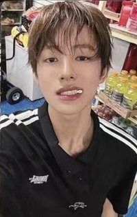 迷一 yzy 1.0 簽售卡 