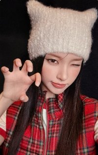 NOT CUTE ANYMORE 日咖 來日紀念 幸運卡 