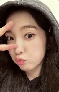 Like A Flower 周邊卡 帽T姐