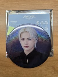 seventeen NEW Japan俊徽章