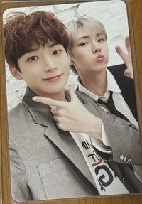 LIBERTY : IN OUR COSMOS 專輯卡 