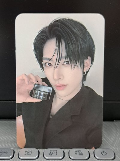 Ricky 優時顏代言卡 有瑕