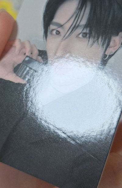 Ricky 優時顏代言卡 有瑕