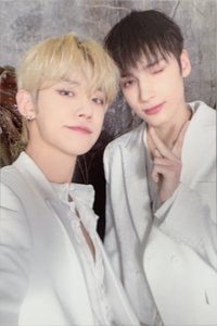 22’巡迴 周邊卡 包包卡