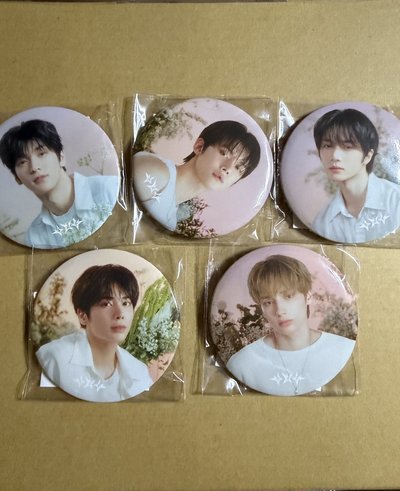 TXT日本扭蛋徽章