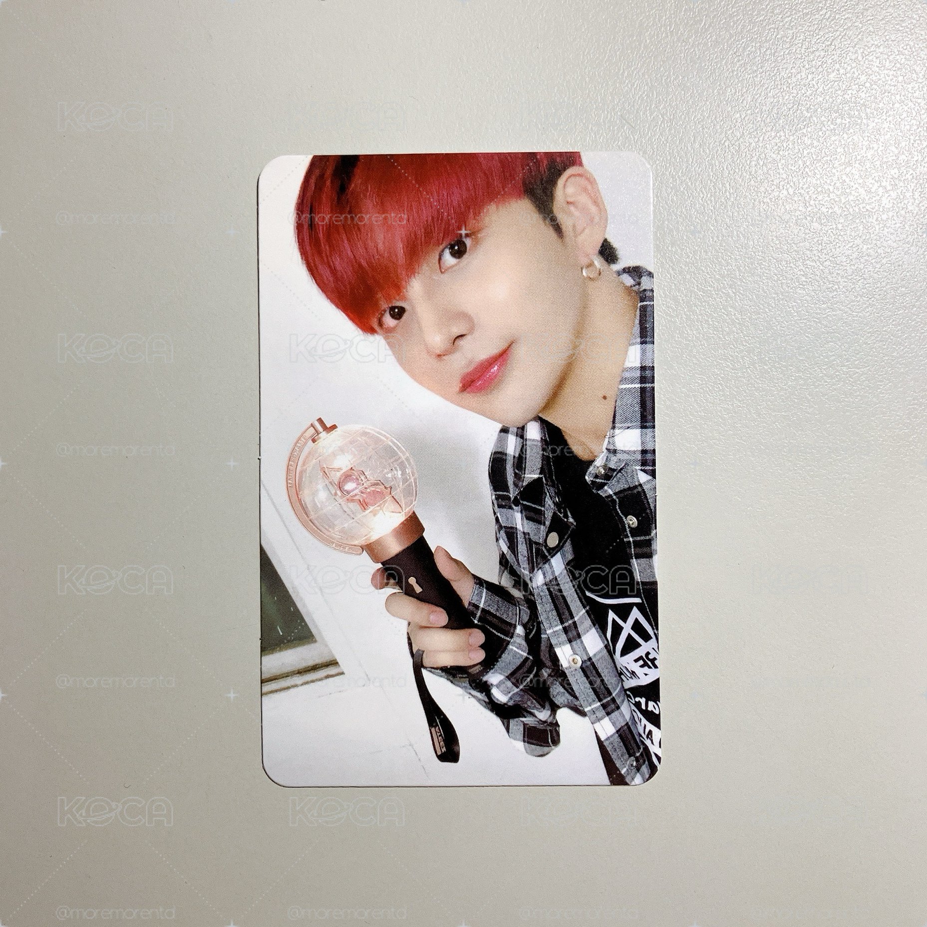 ATEEZ 鍾浩 手燈卡
