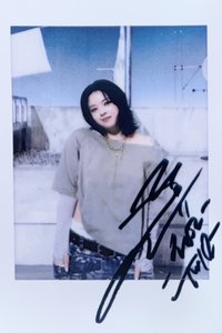 正規四 yzy 復刻拍立得 1.0 簽售卡 