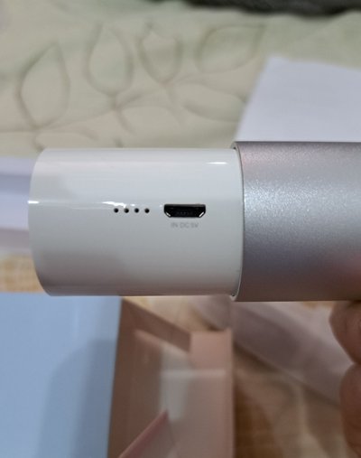 SEVENTEEN 一代手燈行動電源