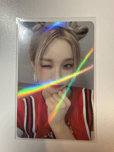 I feel tou 幸運卡 啦啦隊琦