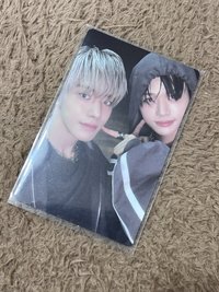 🐶🐧🧏🏻‍♀️🧏🏻‍♀️