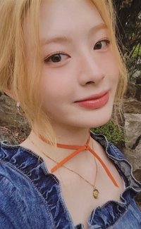WE NEED LOVE 專輯卡 