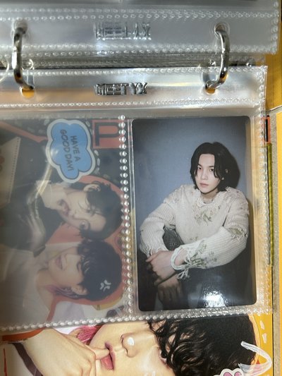 盤出閔玧其小卡