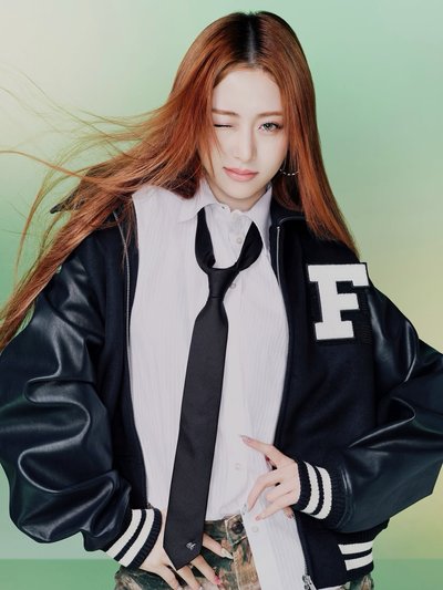 LE SSERAFIM x ZOZOTOWN 皮夾克 全新