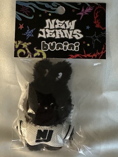 bunini 黑兔灰兔 NewJeans How Sweet LINEFRIEND STORE快閃店 NJZ