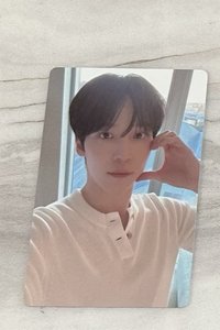 白衣比心 丁問號