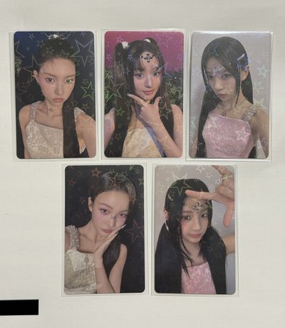 ILLIT 日咖特典卡（一套）