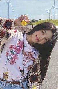 Hello 專輯卡 雛菊九