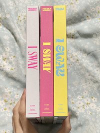 I Sway（左，缺海報、貼紙。補電專貼紙、額外小卡*1）
