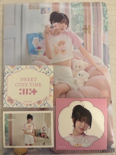 Illit 一番賞 萌花 立牌+徽章+資料夾 一組一起賣