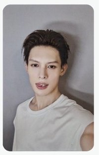 正臉火眼盯盯凡