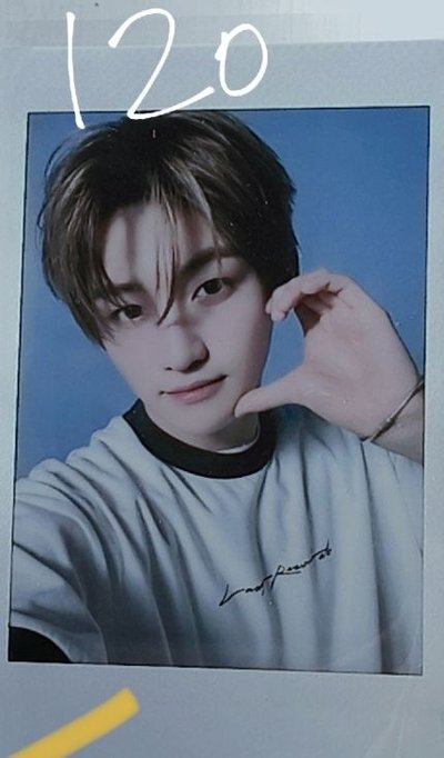 申惟日專卡+志薫日巡拍立得