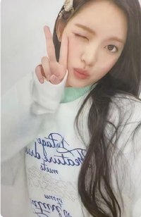 LILY BROWN 代言卡 