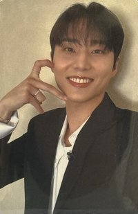 LOiViE香水 2.0 代言卡 