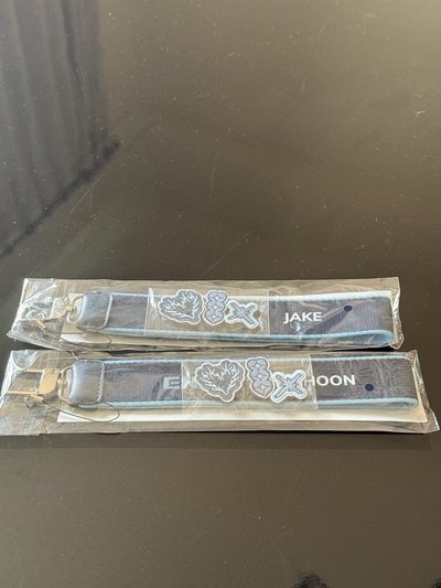 Enhypen 沈載倫朴成訓 手燈掛繩 全新未拆