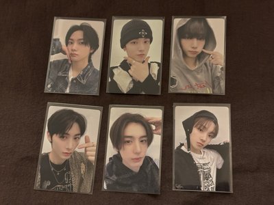 WHY.. yzy 4.0 簽售卡 整套不拆不綁