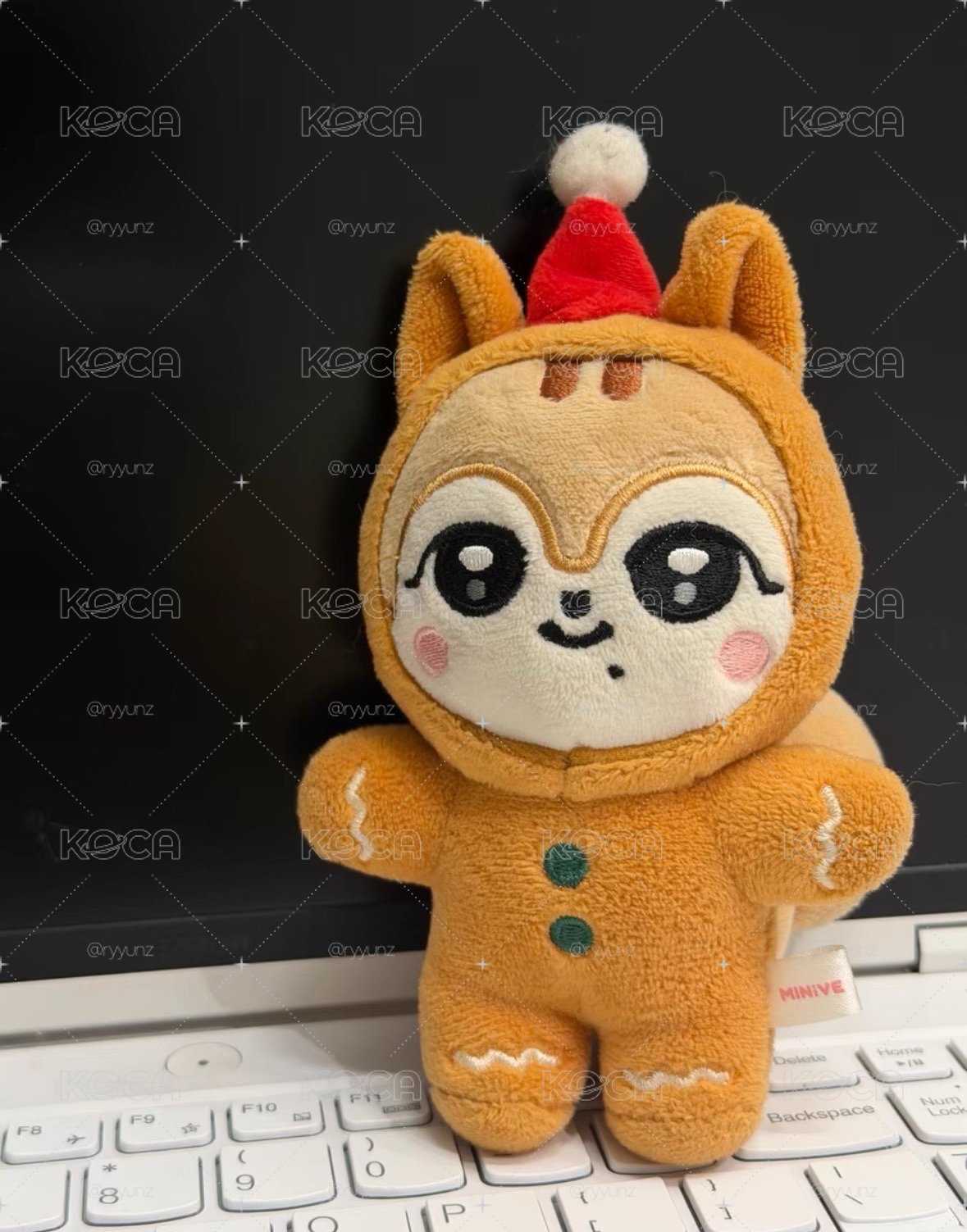 秋天Gaeul MINIVE DAL-E 聖誕娃